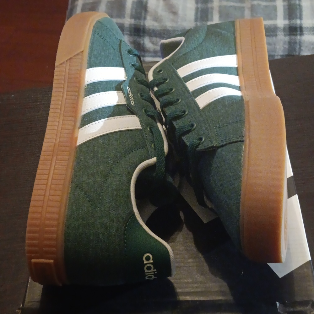 Adidas Daily 3.0 Green Gum Bottom Skate Shoes Mens 11 New With Tags - Picture 7 of 10